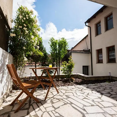 Spacious & Modern Apartments- Old Town סראייבו