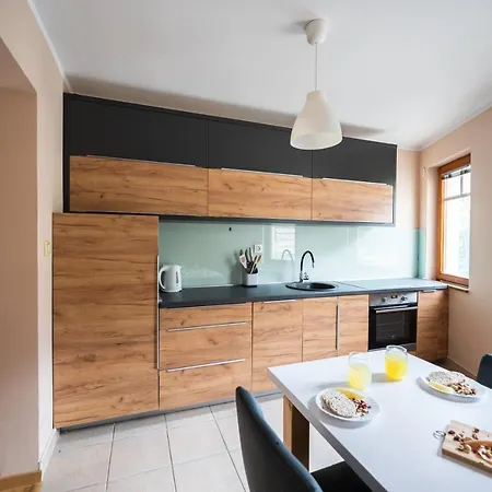 Spacious & Modern Apartments- Old Town סראייבו