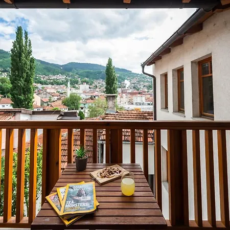 Spacious & Modern Apartments- Old Town