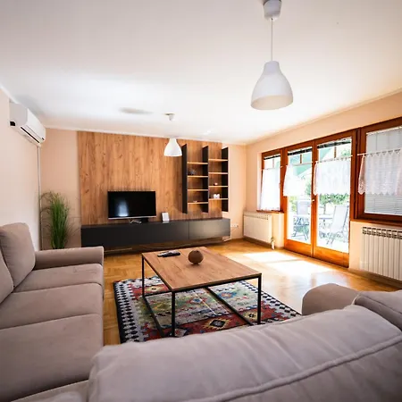 Spacious & Modern Apartments- Old Town סראייבו