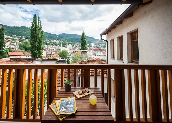 Spacious & Modern Apartments- Old Town