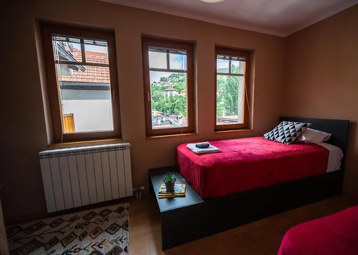 Spacious & Modern Apartments- Old Town