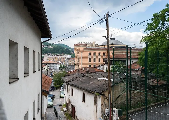 Spacious & Modern Apartments- Old Town